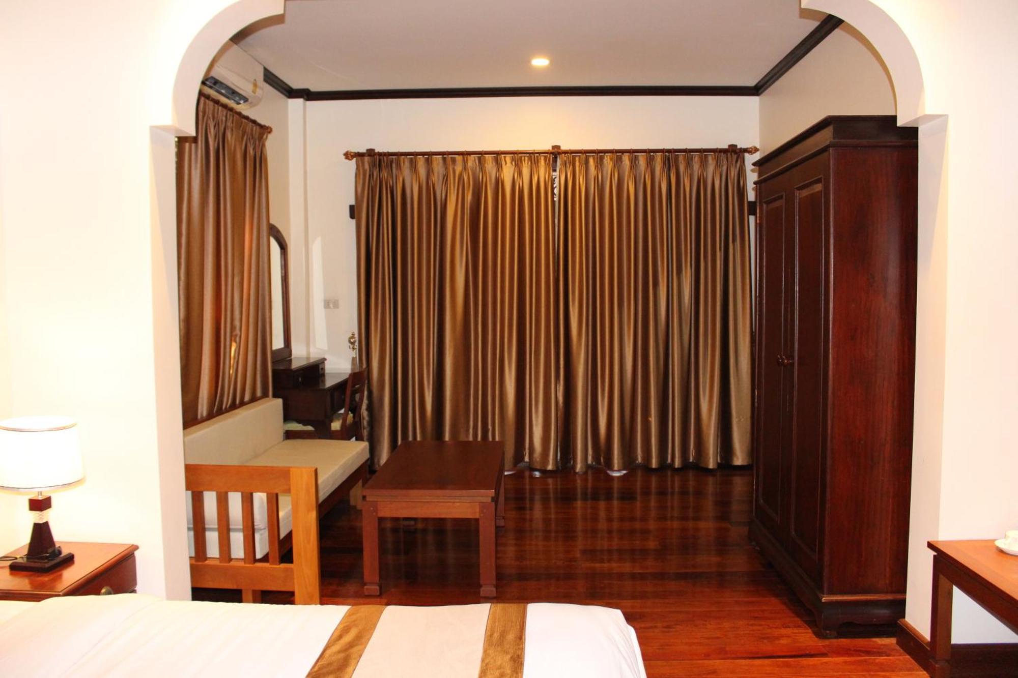 Lux Hotel Luang Prabang Esterno foto